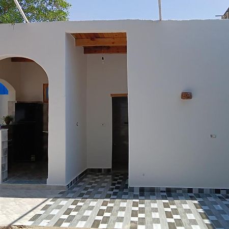 Studio House Luxor Bagian luar foto